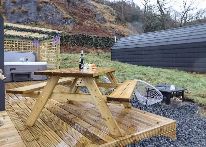 Lovies Place - Crossgate Luxury Glamping 彭里斯