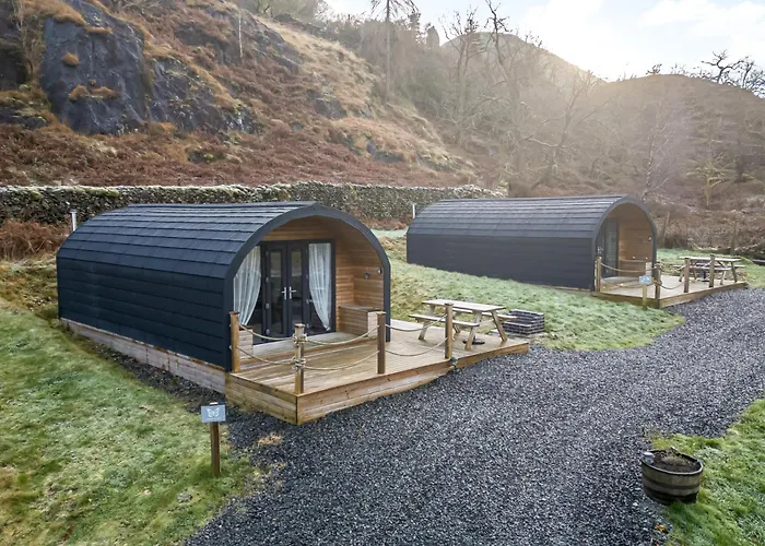 Lovies Place - Crossgate Luxury Glamping * 彭里斯